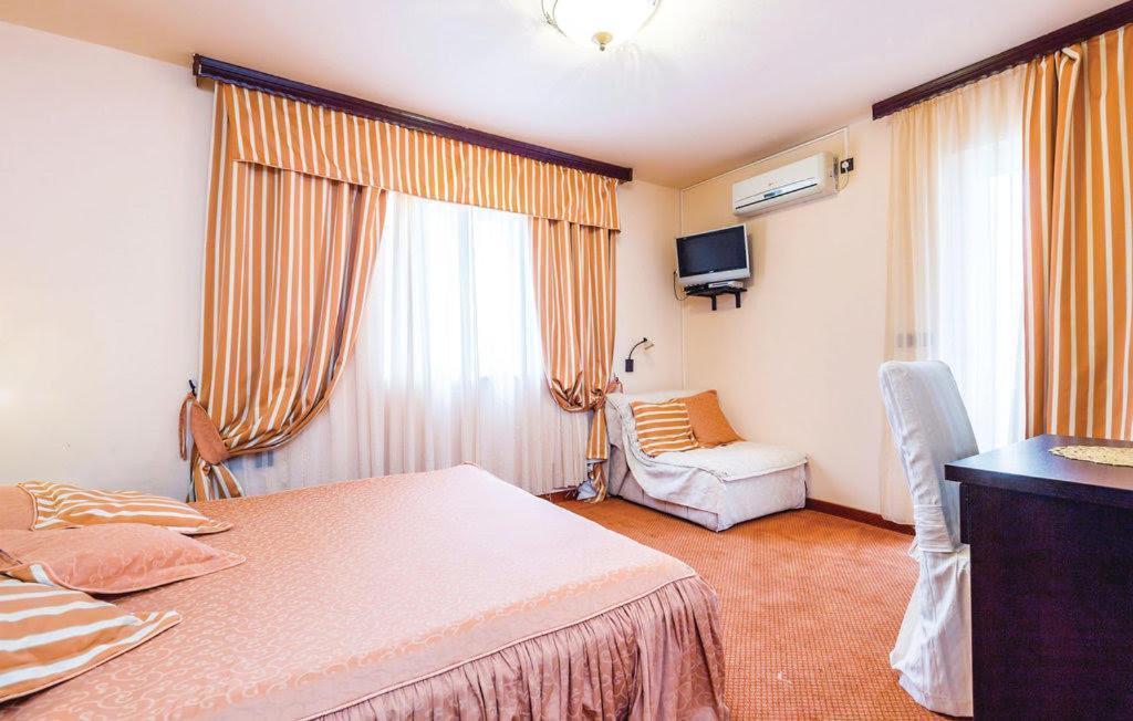 Bed & Breakfast Valentina Metajna Extérieur photo